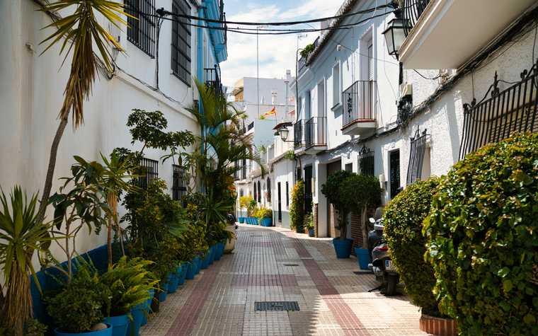 Marbella, Spain: Luxury Cars, Puerto Banús, Old Town & Málaga